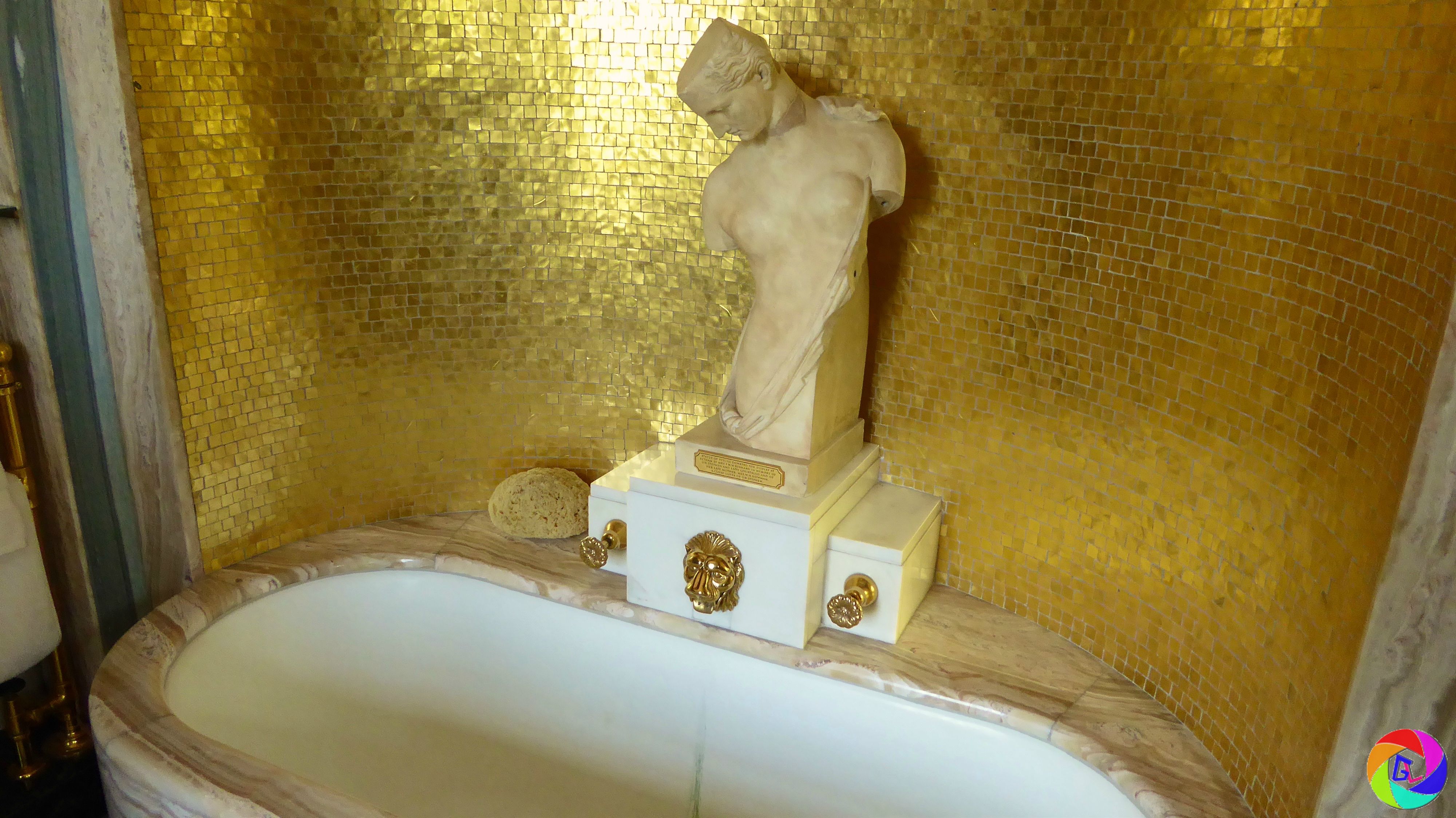 1930s art deco home of Courtauld family